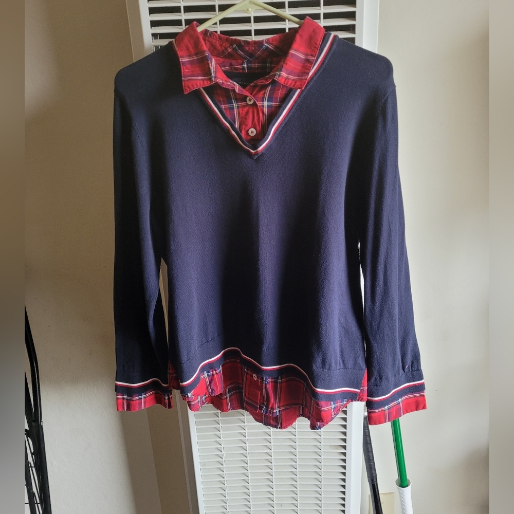 Tommy Hilfiger Navy and Red Plaid V-Neck Sweater